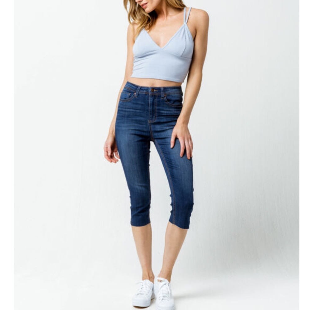 NWT Sky and Sparrow Super Crop Denim Capri Jeans